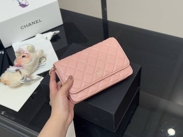 with pendant and folding box Size: 19*12Cm Chanel classic fortune bag Woc The q