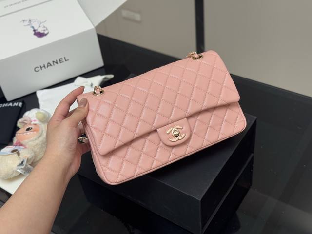 with pendant and folding box Chanel Cf chain bag 25cm Chanel Cf has become a cl