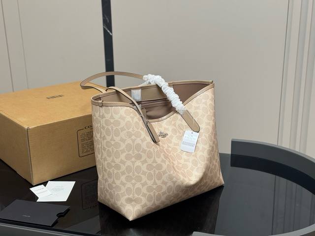 with airplane box replica version Size: 35*27Cm Coach's new buckle single-sided