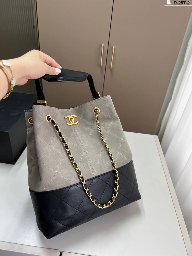 Frosted leather Chanel Tote Bag Handmade tote bag that is very durable Maillard