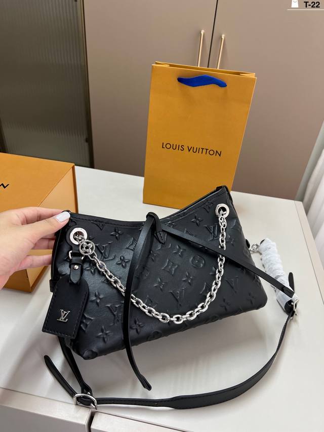 Lvcarryallbb shopping bagCarryall Black Warrior is pretty good! T-22 size 26