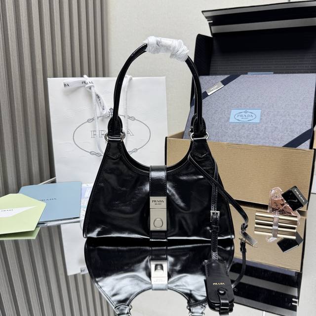 Top original new product 1Bg580 mini model This mini catwalk model uses imported