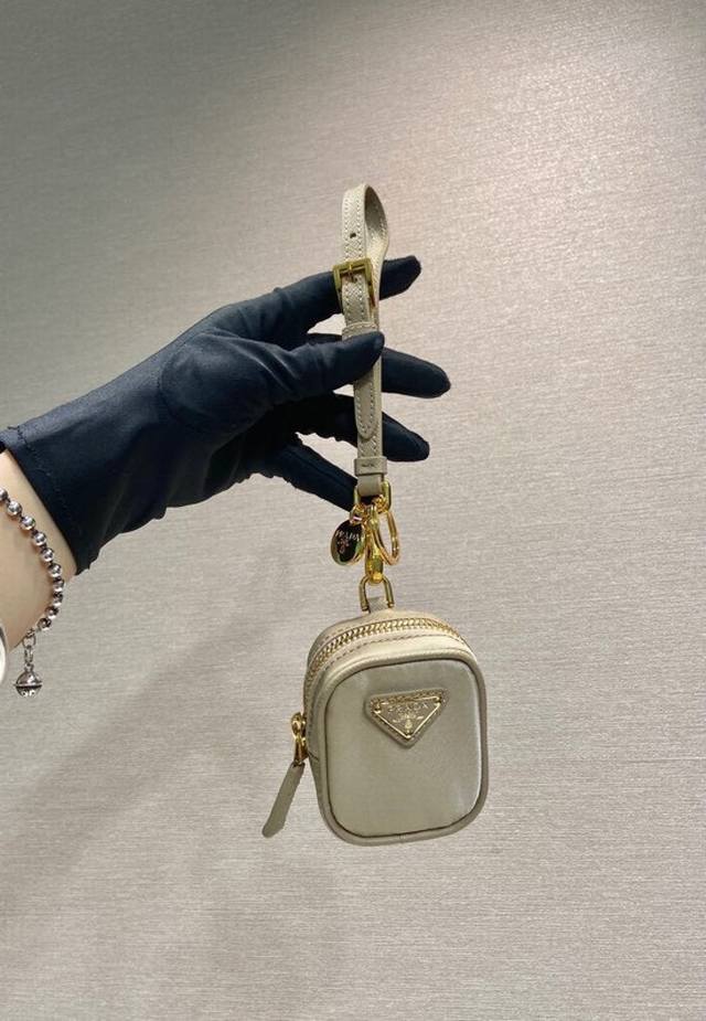 Premium Edition Mini Bag 1Tt200 New Product This mini bag is versatile in style
