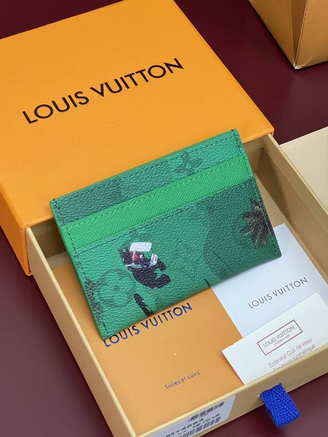 Factory Price: P M14862 Card Holder! Baseball Green! Double Card Holder. This Do