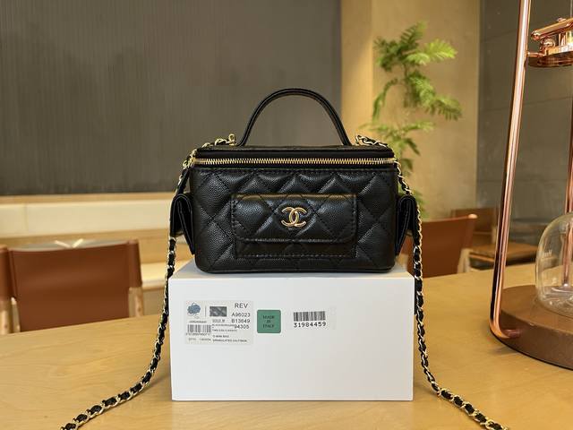 A96023 Chanel 23K new pocket box bag 23K autumn and winter this model is particu
