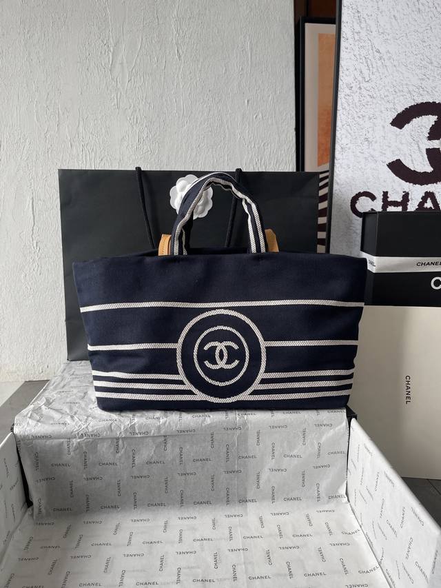 Top quality goods_ French high-end custom Chanel1 pair of black gold hardware Ch