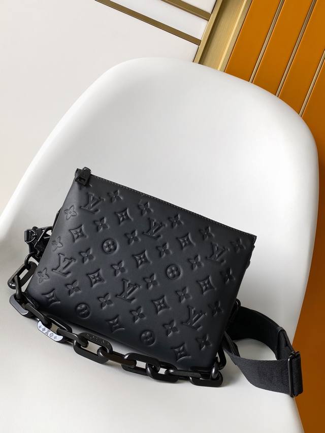 News 163 Top-grain sheepskin, original, in-house photos: M11370 Black Samurai M2