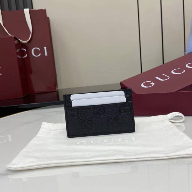 Comes with full original designer packaging. The new collection's name, "Gucci I
