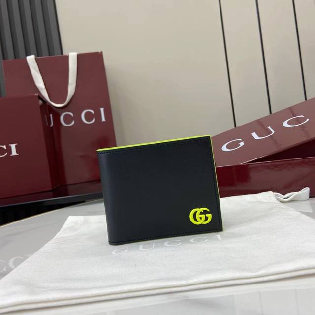 Comes with a full set of original factory packaging. The new Gg Marmont series f