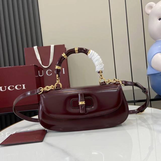 Comes with full original counter packaging. New arrival. This small handbag rein