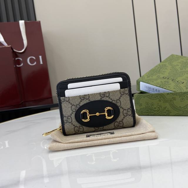 Comes with a full set of original green box packaging The Gucci Horsebit 1955 se