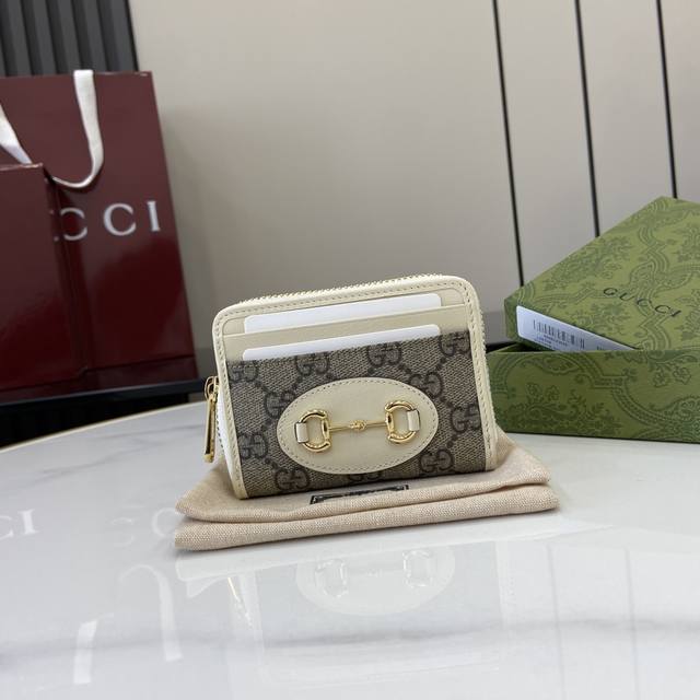 Comes with a full set of original green box packaging. The Gucci Horsebit 1955 s