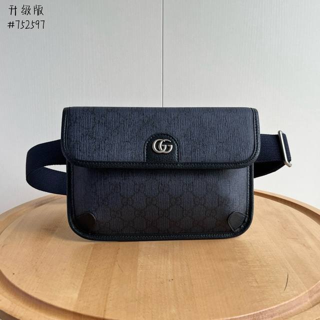 Actual shot Style number: 752597 Royal blue Size: 24.5X17.5X3.5 Gg New waist ba