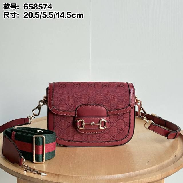 Upgraded version real shot Double shoulder strap model number: 658574 Red cloth