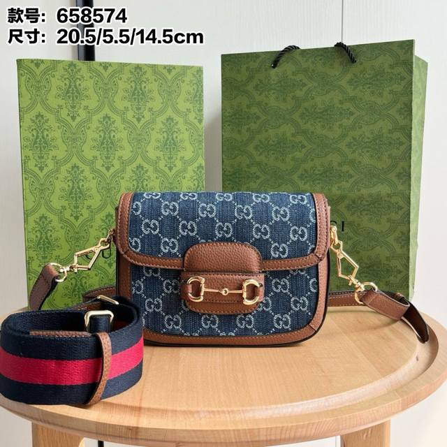 Upgraded version real shot Double shoulder strap model number: 658574 Blue deni