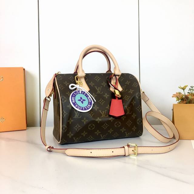 color-shifting leather, top-quality original, M14588, M14587, M40390. The Speedy