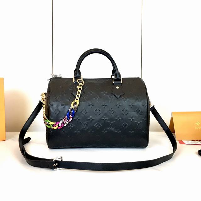 The Black Samurai, M13904, M46803, M11078, M40391, and Speedy 30 bags are the pe