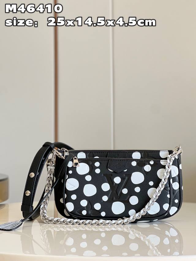 Top-quality original home photo of the M46410 Black Polka Dot Master Yayoi Kusam