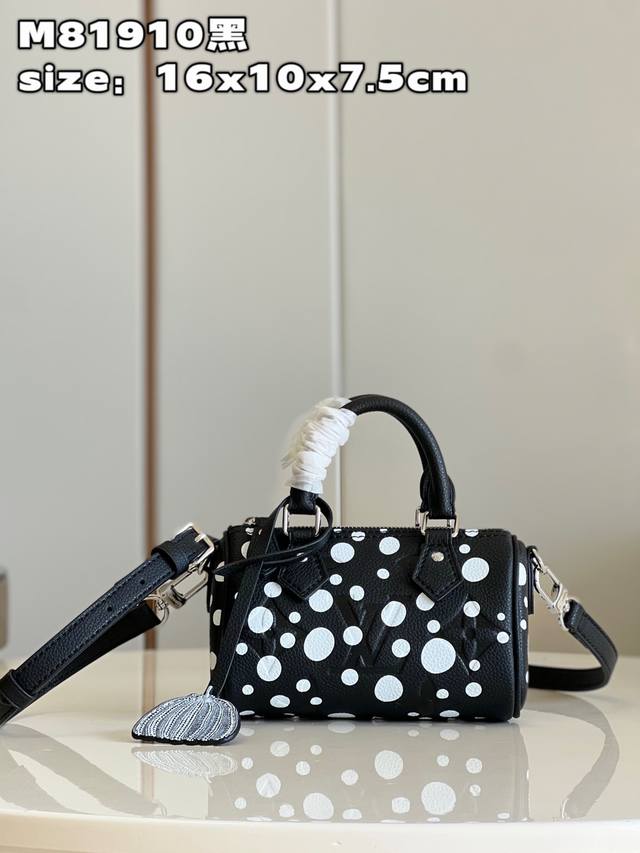 Top-quality original, original, and real-life photos of the M81910 Black Polka D
