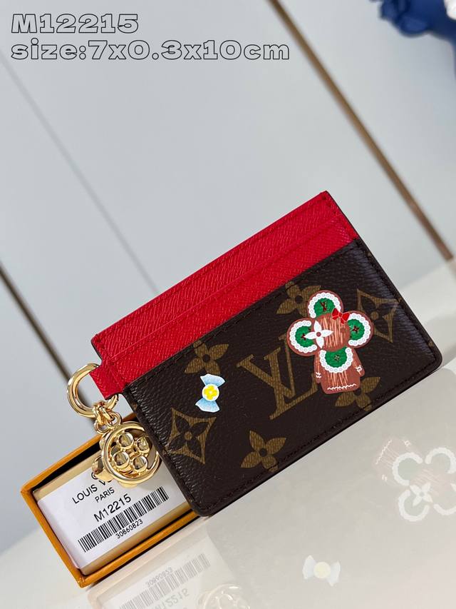 Top-quality original, original photo. M12215. This Lv Charms cardholder is from