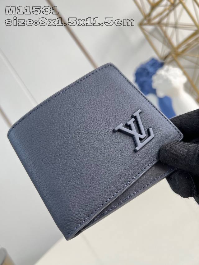 Top-quality original M11531 Multiple Wallet from the LV Aerogram collection, cra