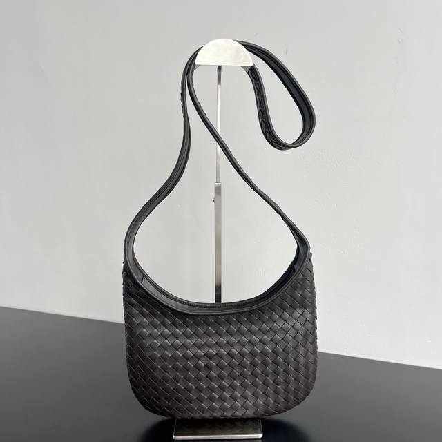 Bv's new Veneto small braided bag 836918 returns to its original 1cm. The small