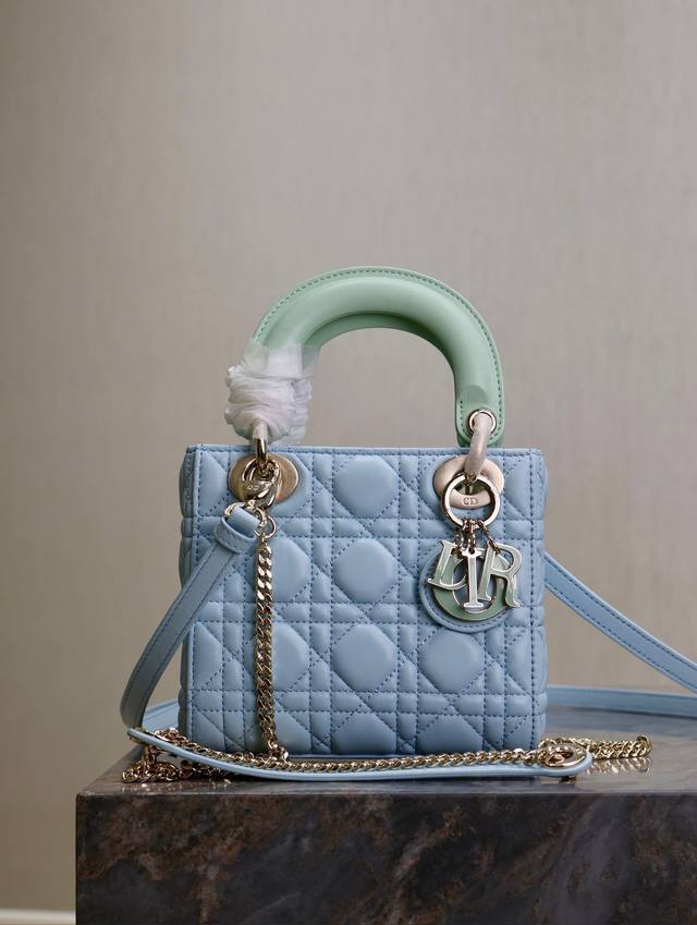 Lady Dio.R light blue and light green three-grid lambskin shoulder bag. This bag