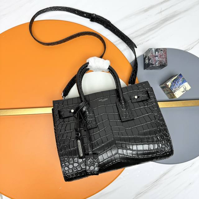 Crocodile Pattern, 26cm. Soft texture. The Sac De Jour Crocodile Pattern is even