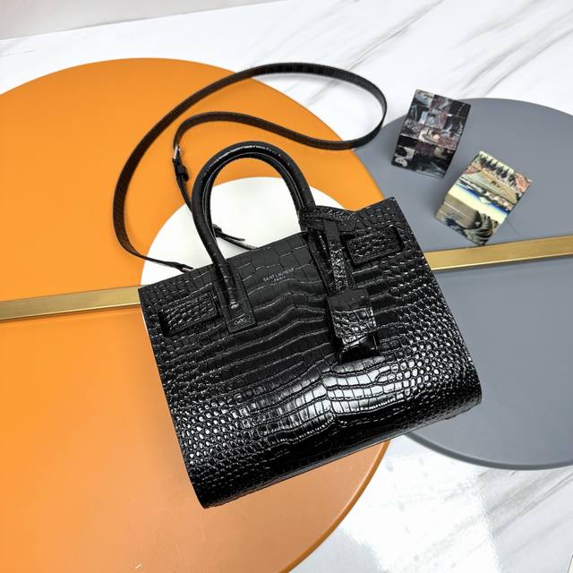 Sac De Jour PY's classic accordion crocodile pattern mini size black 22cm. It co