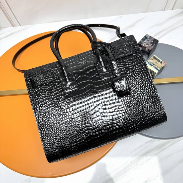Sac De Jour P classic crocodile-print accordion bag, black, 32cm. Perfect size!
