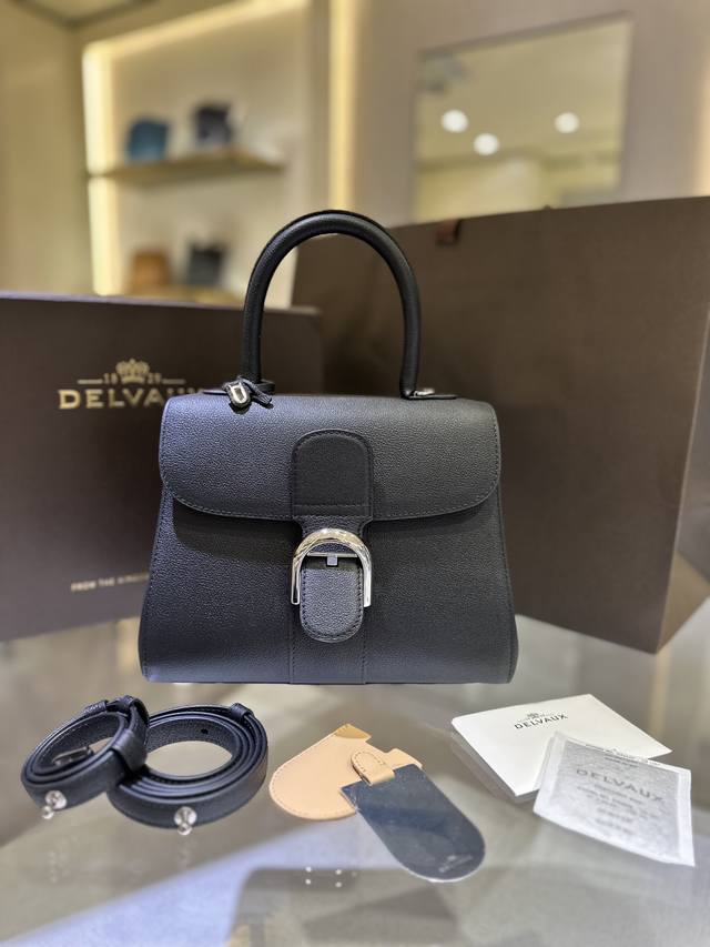 Delvau's new black PM. Crafted from Rod