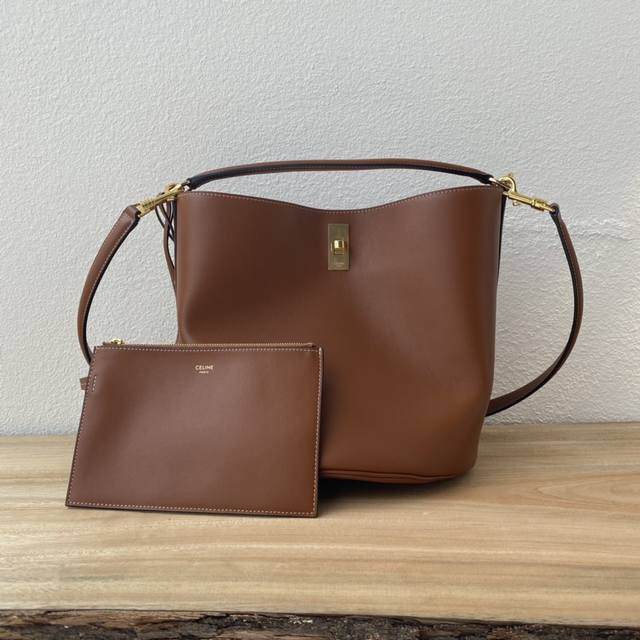 Top-grade original Bucket 16 series bucket bag, made of soft cowhide, with a cas