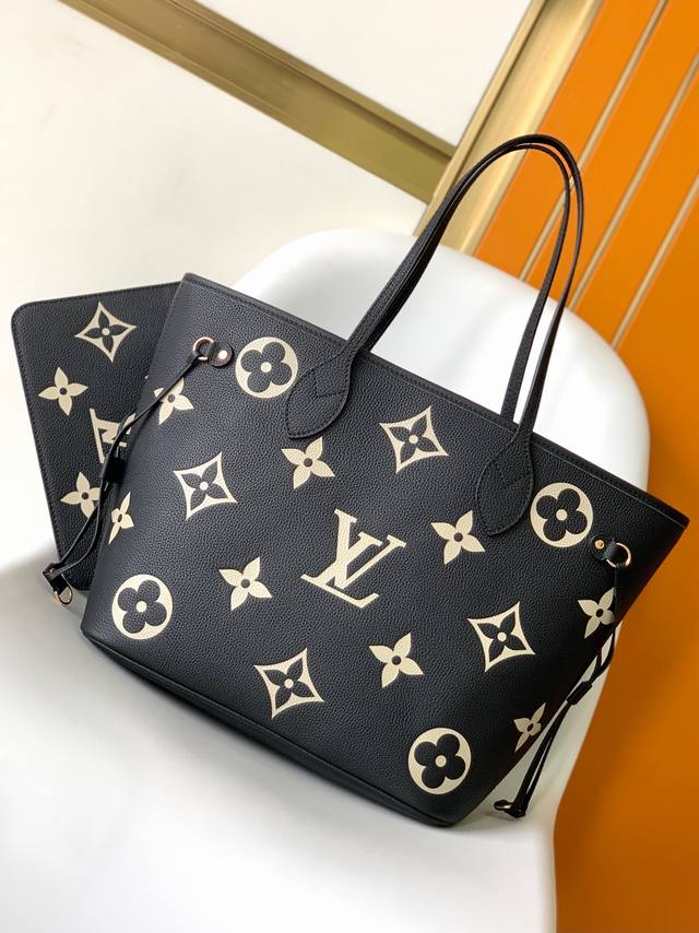 Premium Original M58907 This Neverfull Medium Handbag features a Monogram patter