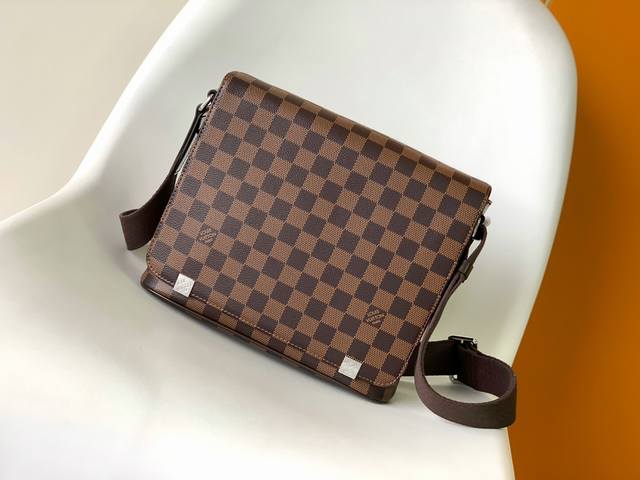 Factory price. Premium quality, original leather, and fully packaged. District S