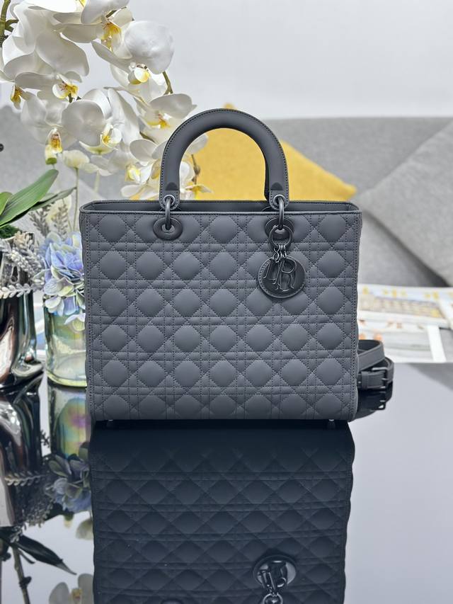 Original factory packaging, Lady Dior seven-grid frosted rattan check cowhide fl