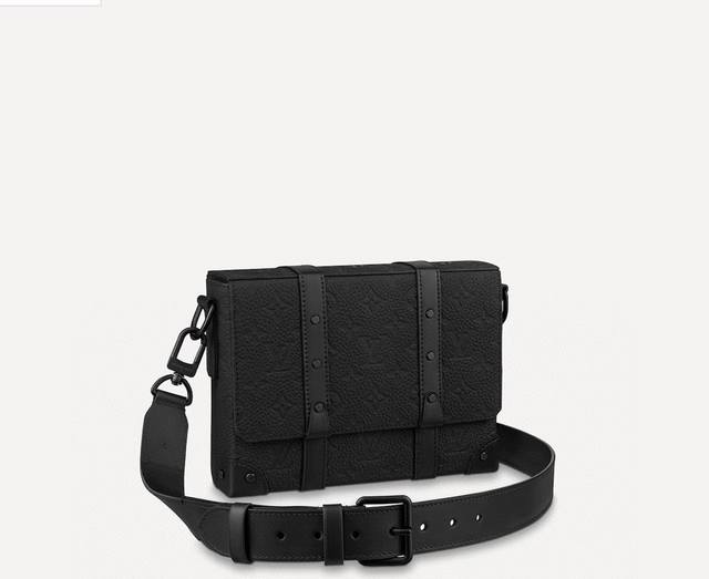 Premium Original M57726 This compact, rectangular Trunk messenger bag is crafted