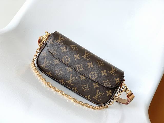 quality upgrade. This premium original M81911 Wallet On Chain Ivy handbag is cra