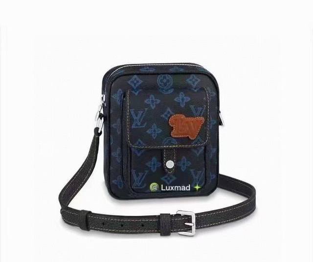 New M81854 Denim Blue M69404 Christopher Mini Handbag is made of Louis Vuitton's