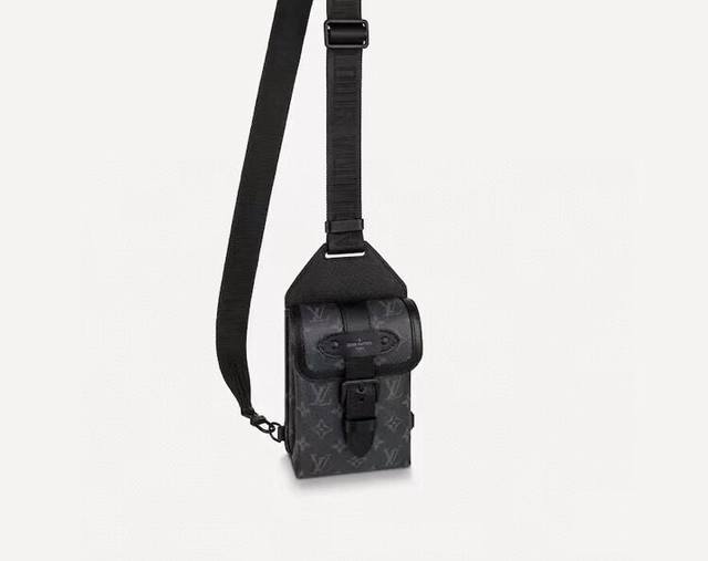 Exclusive photo of the original, premium M45912 Saumur shoulder bag. This new sh