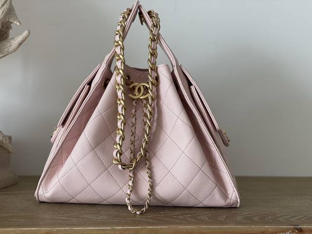 25C Cowhide Hobo Underarm Bag. This small, hippie-style bucket bag features a vi