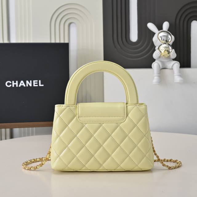 24A Kelly Handle Bag in Chick Yellow Fashion is a cycle. The popular vintage Kel