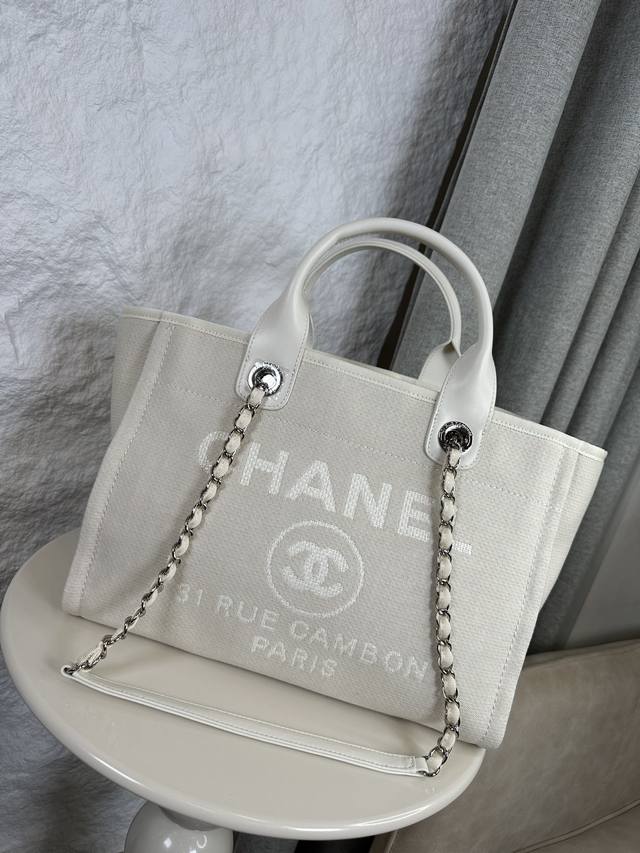 Classic Beach Cloth Bag, New Color, Mother-and-Child Denim Canvas Bag: A classic
