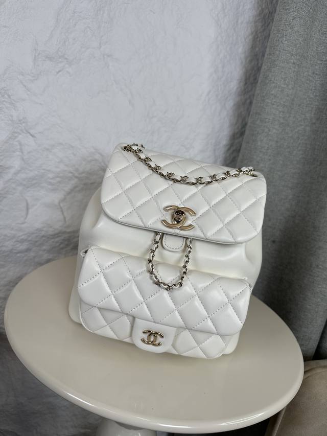22A Series As3618 Sheepskin Duma Backpack for Women. I fell in love with this sh