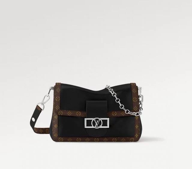 top-tier original, variable chip M13450. This Dauphine Soft medium handbag featu
