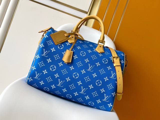 Premium original, dynamically resizable. Available in yellow (M13920), purple (M