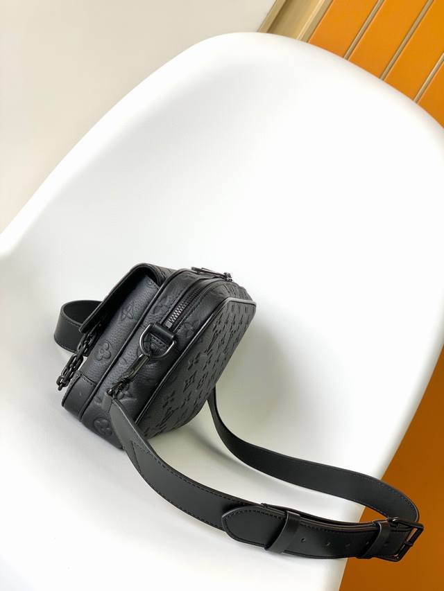 M46795 Black Flower M23742 Embossed Premium Original. This Steamer messenger bag