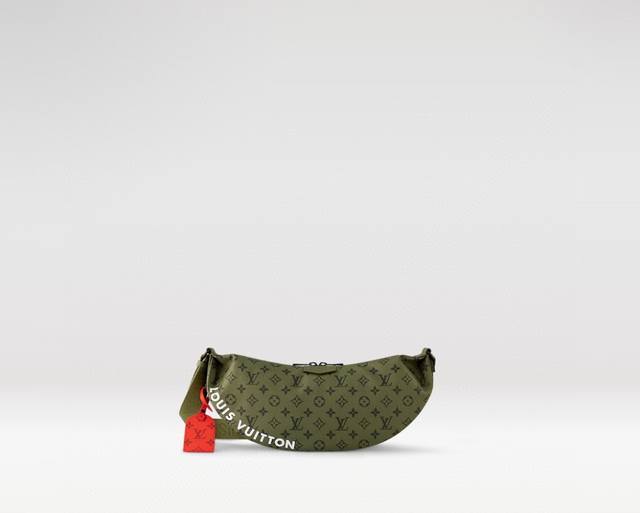 M23779 Green This Hamac handbag is crafted from Monogram canvas for a comfortabl