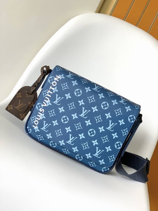exclusive photos of the new blue, original M23785 District Small Messenger Bag f
