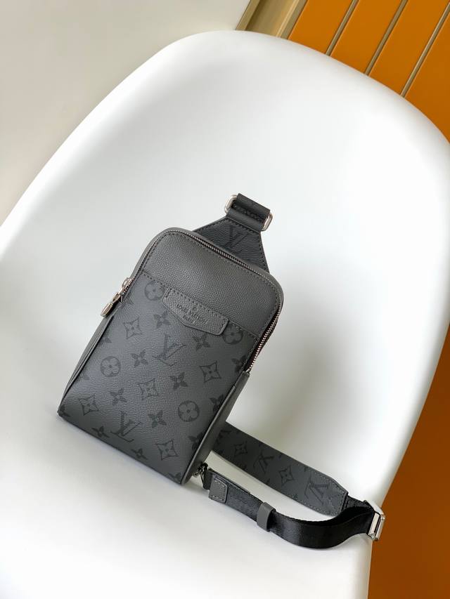 Premium Original M30741 Black M30833 Silver Outdoor Shoulder Bag. This new Outdo