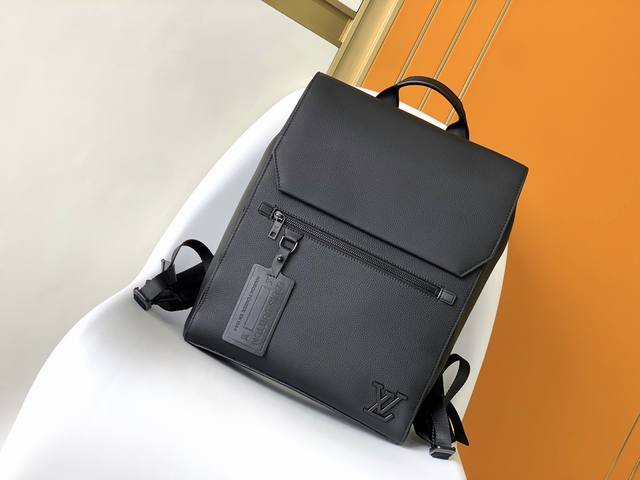 backpack, featuring a sleek, elegant design, is a trendsetting choice. Made of f